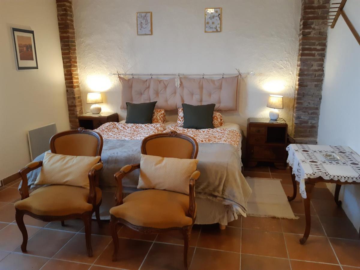 Bnb Ferme Beauregard Les Pyrenees Artigat Exterior foto