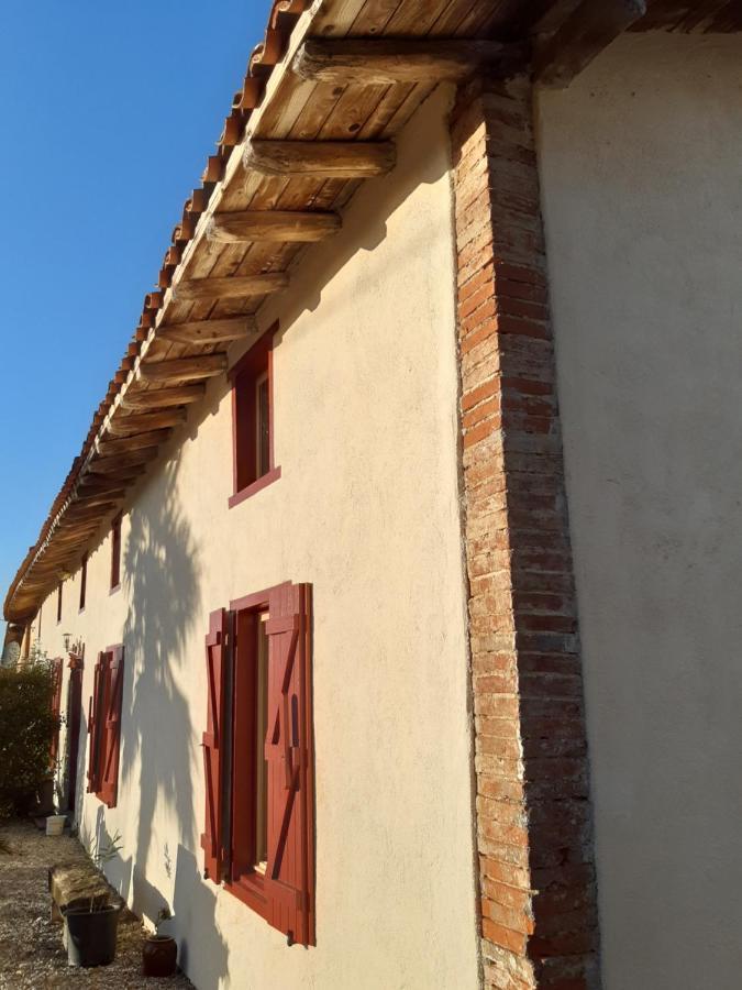 Bnb Ferme Beauregard Les Pyrenees Artigat Exterior foto