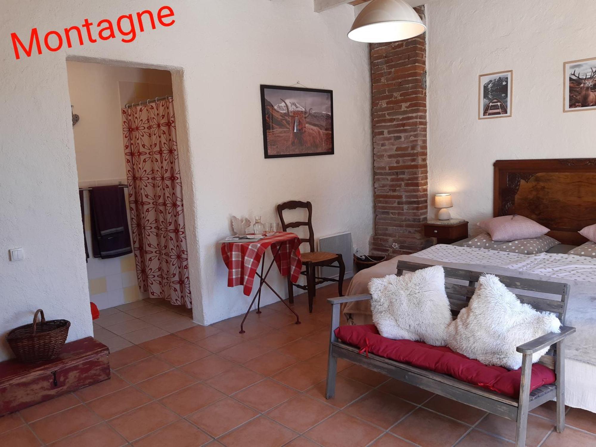 Bnb Ferme Beauregard Les Pyrenees Artigat Zimmer foto